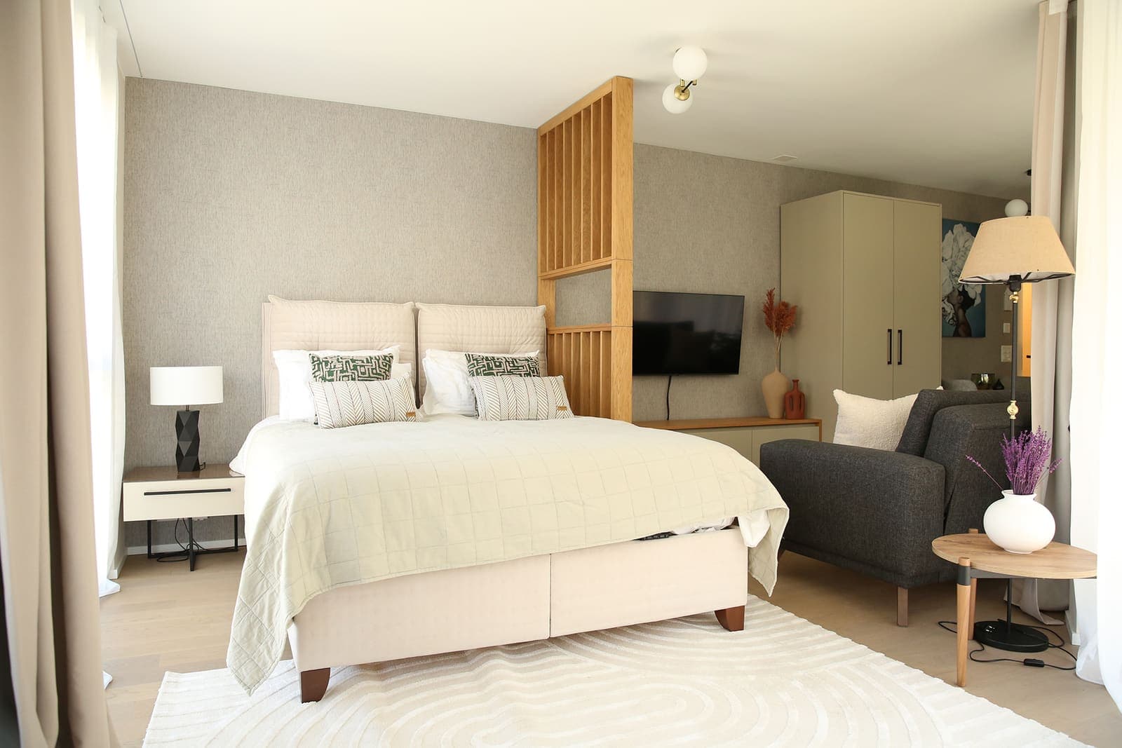 Apartment 11 – photo 1